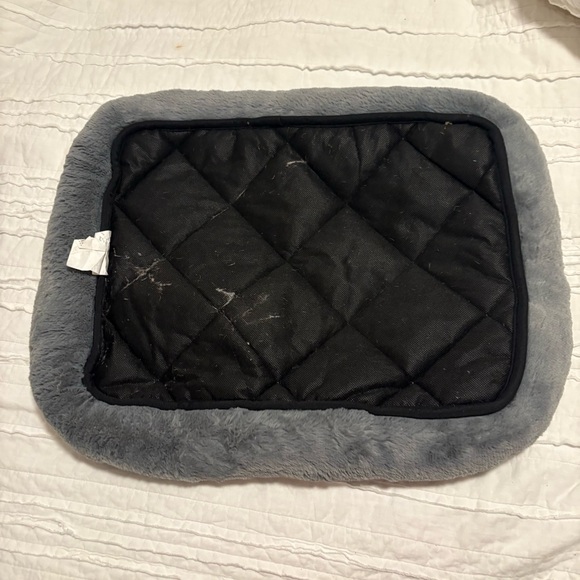 24” plush crate mat for dogs - Picture 3 of 4
